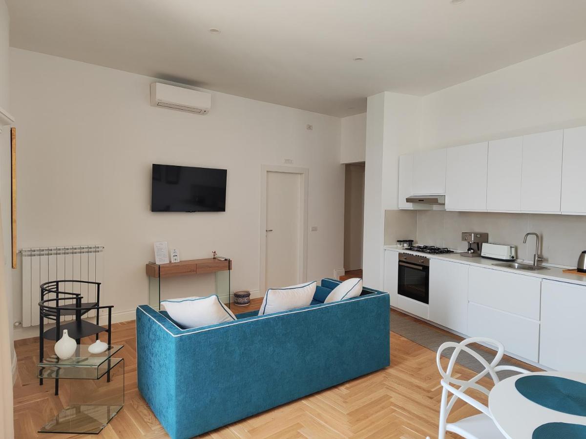 נאפולי Santa Lucia Luxury Apartment מראה חיצוני תמונה